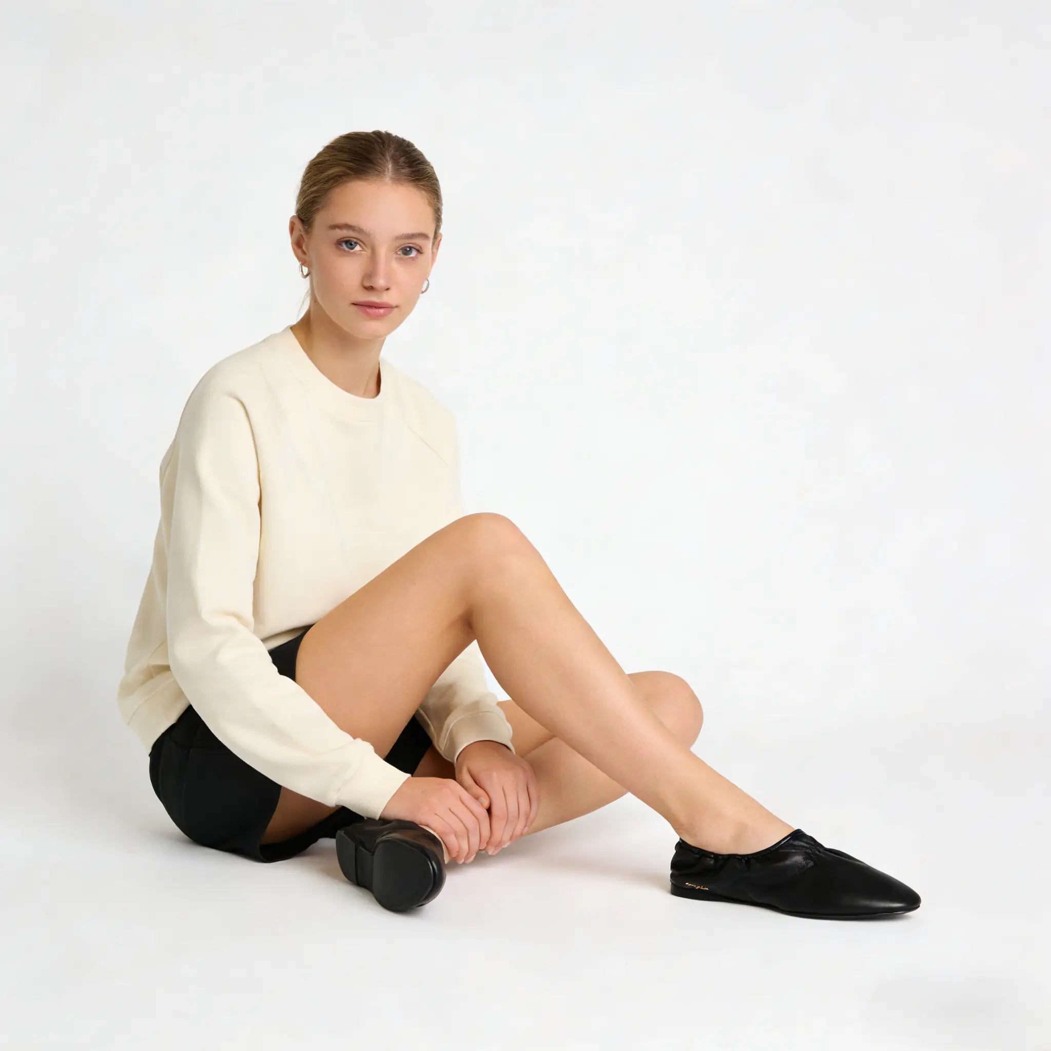 SUPPLE SLIPPERS IN LEATHER Gilded Cadence