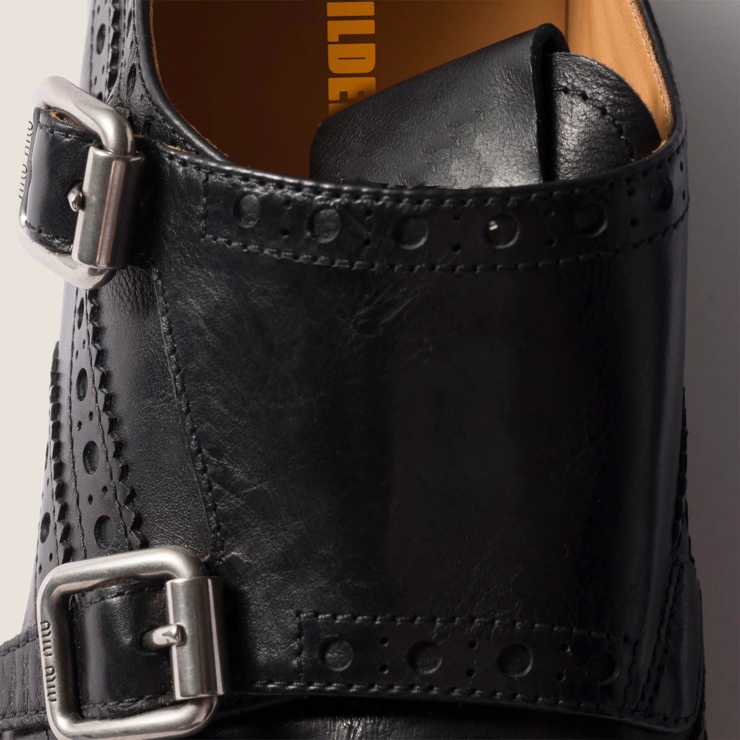 Calf leather brogue shoe with buckles Gilded Cadence